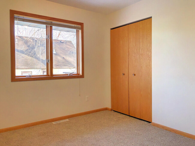 Bedroom - 679 43rd Ave NE