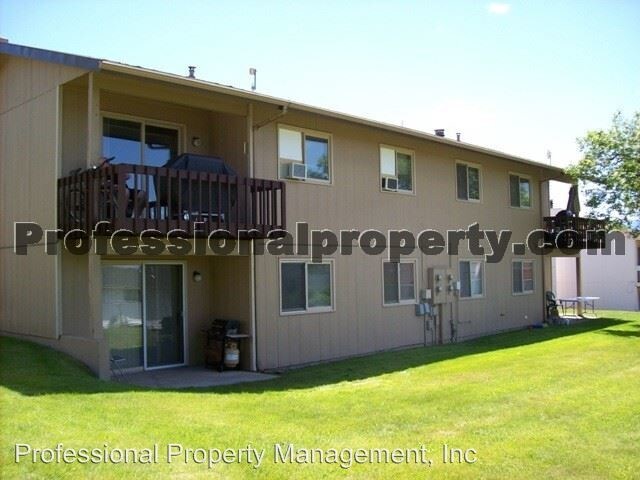 Building Photo - 2304 Hillview Ct
