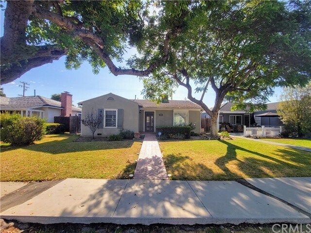 Building Photo - 3938 Gardenia Ave