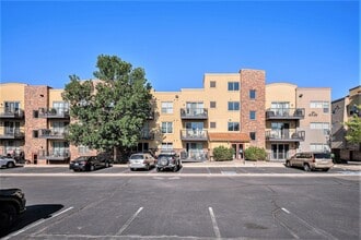 Building Photo - 9039 E Panorama Cir