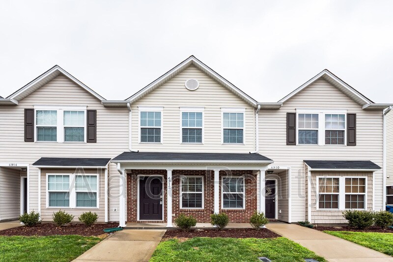 Foto principal - 4912 Potter Rd