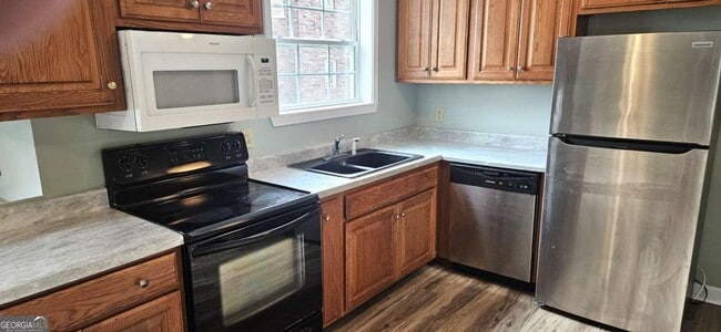 Foto del edificio - 860 Northside Dr E