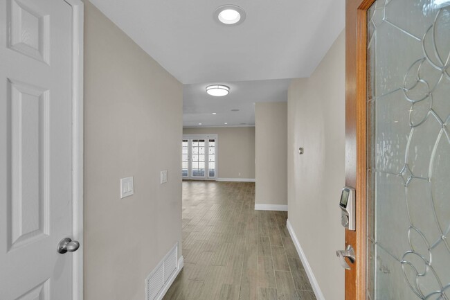 Foto del edificio - Fully Remodeled 4-Bedroom Single-Story ADU...