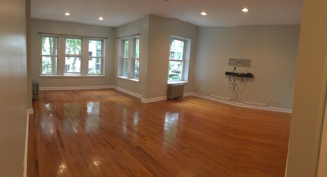 Building Photo - 3526 N Reta Ave
