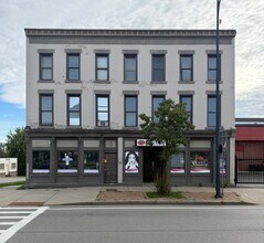 Building Photo - 104-110-110 Lake Ave