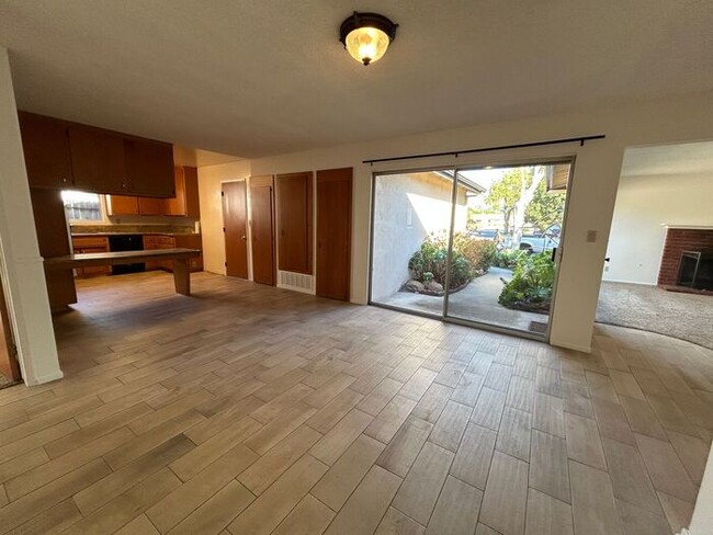 Building Photo - 3 Bedroom Carpinteria Home - Available Jan...