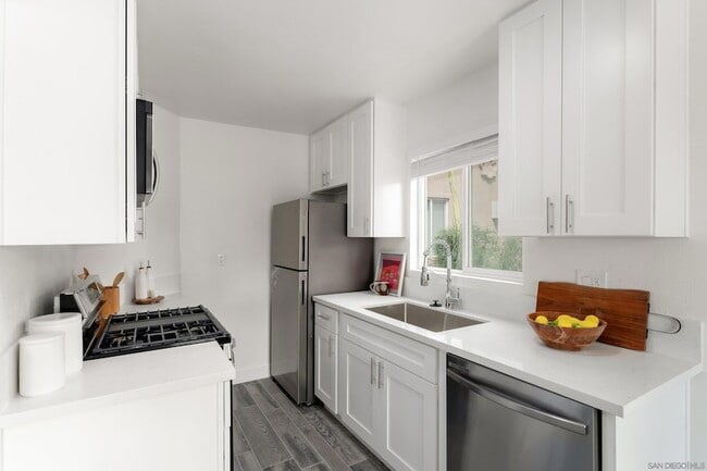 Building Photo - 4654 33rd St