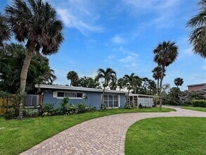Building Photo - 3903 Belle Vista Dr E