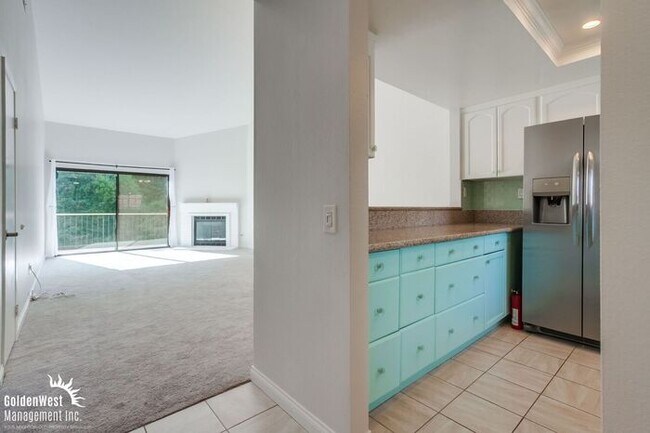 Building Photo - Charming 3Bdm 2Ba Condo in the Heart of Ca...