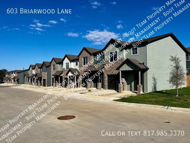 Foto del edificio - 603 Briarwood Ln