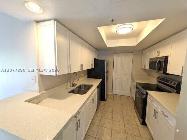 Building Photo - 4199 N Haverhill Rd