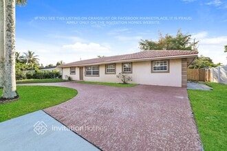 Building Photo - 1129 Edgehill Rd