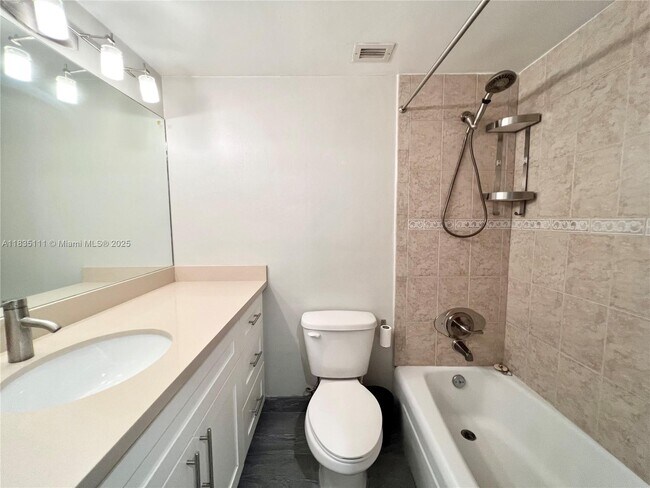 Foto del edificio - 7441 Wayne Ave