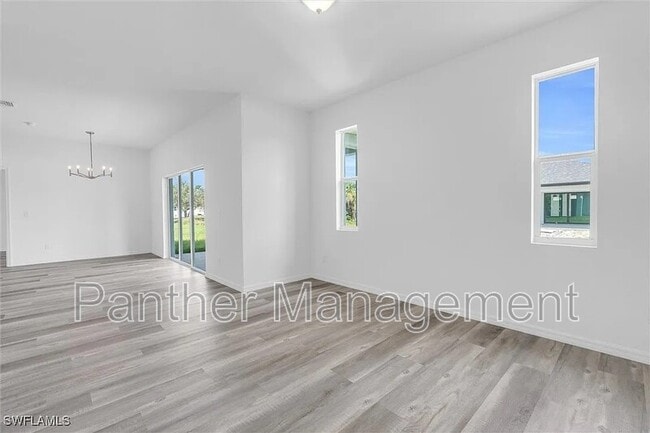 Foto del edificio - 207 Baytree Dr