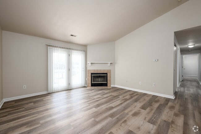 3BR, 2BA - 1,202SF - Living Room - Auburn Hills Apartments