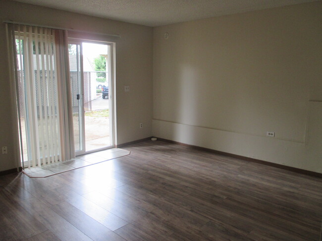 Foto del edificio - 16001 NE Halsey St