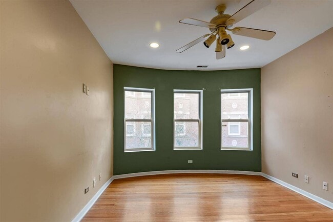 Building Photo - 8154 S Drexel Ave