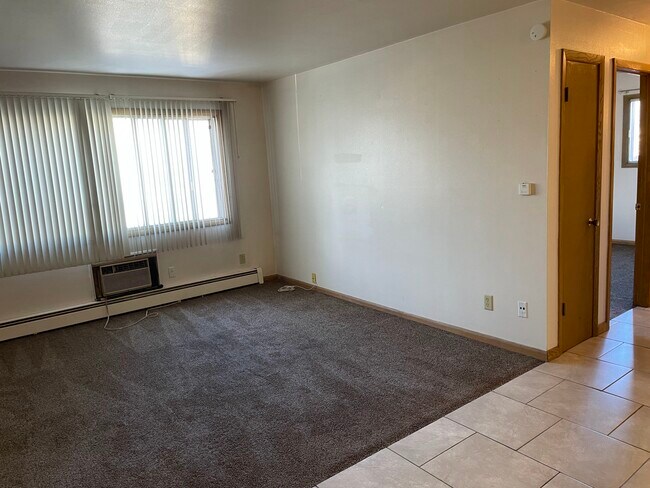 Living room - 3160 S Brust Ave