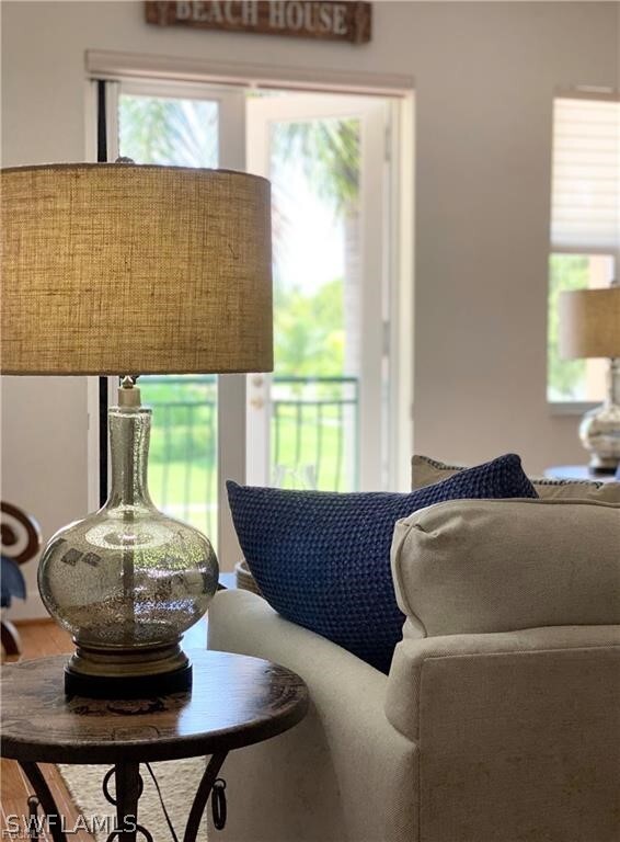 Foto del edificio - 572 11th Ave S