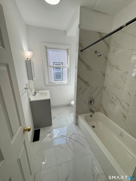 Building Photo - 107 Fremont St