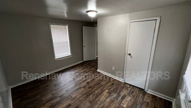 Foto del edificio - 2739 Select Ave