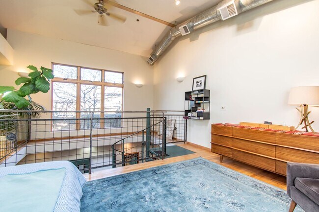 Foto del edificio - 2144 Ashland Ave