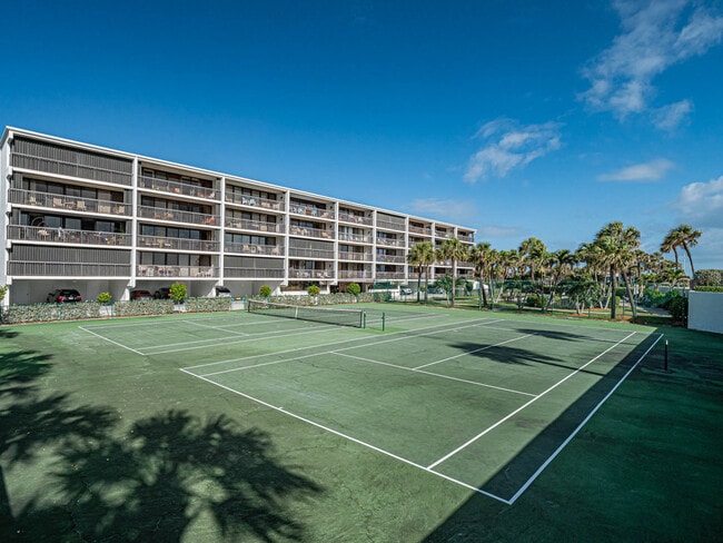 Building Photo - 4141 Ocean Dr