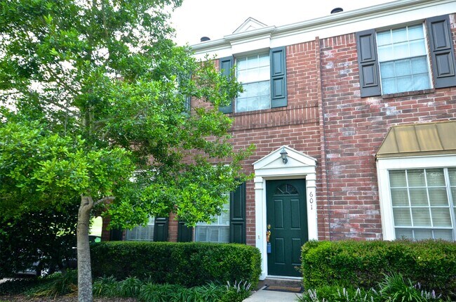 Foto del edificio - 2910 Grants Lake Blvd