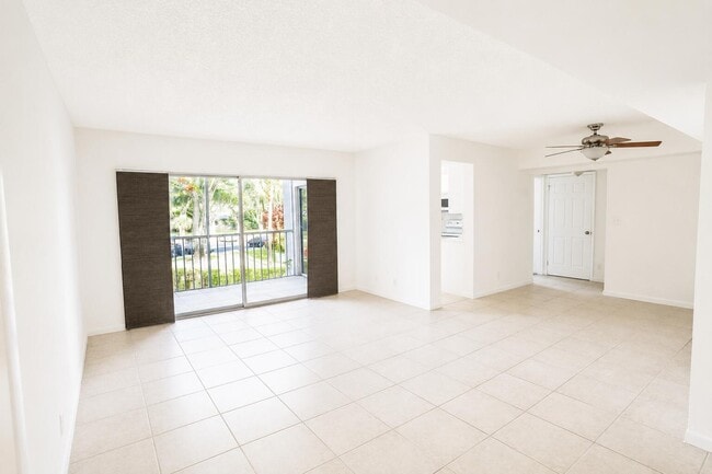 Building Photo - 5910 Morningstar Cir