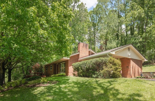 Foto del edificio - 315 Beaverdam Rd