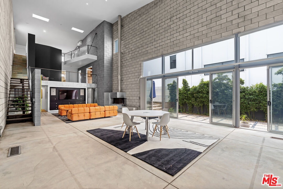 Foto principal - 550 Rose Ave