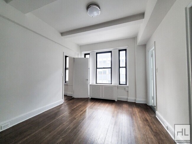 Building Photo - EAST 46 STREET