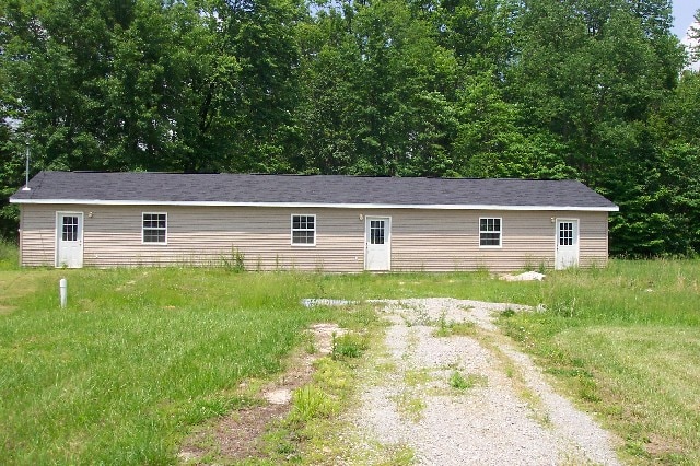 Primary Photo - 114 Dewey Dr