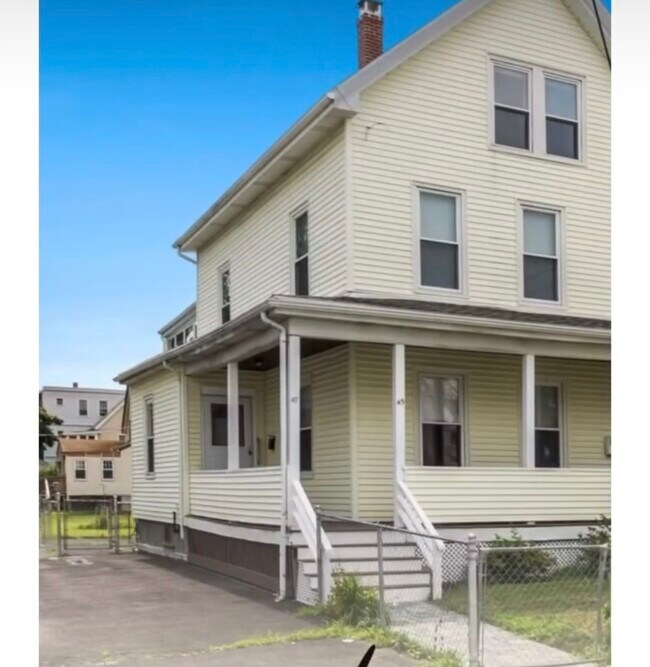 Foto del edificio - 45 Highland Ave