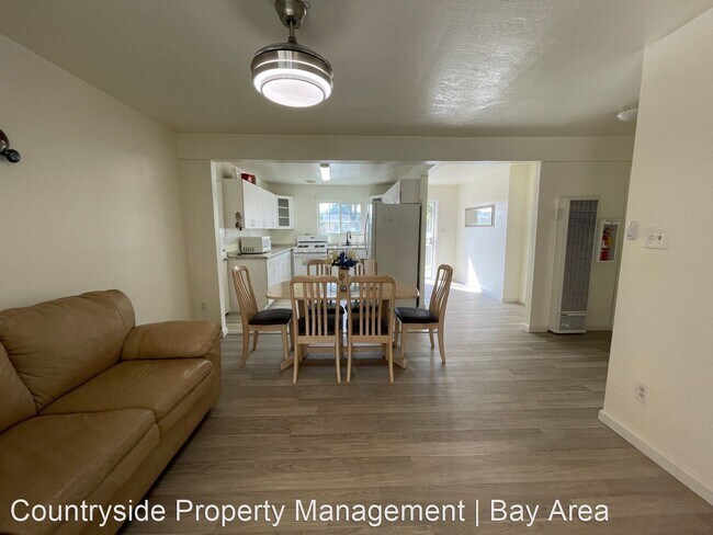 Building Photo - 4 br, 2 bath House - 3209 Agate Drive