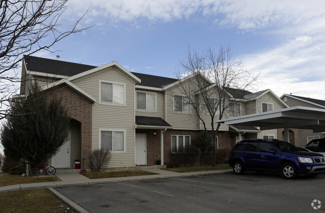 Building Photo - Fairfield Townhomes