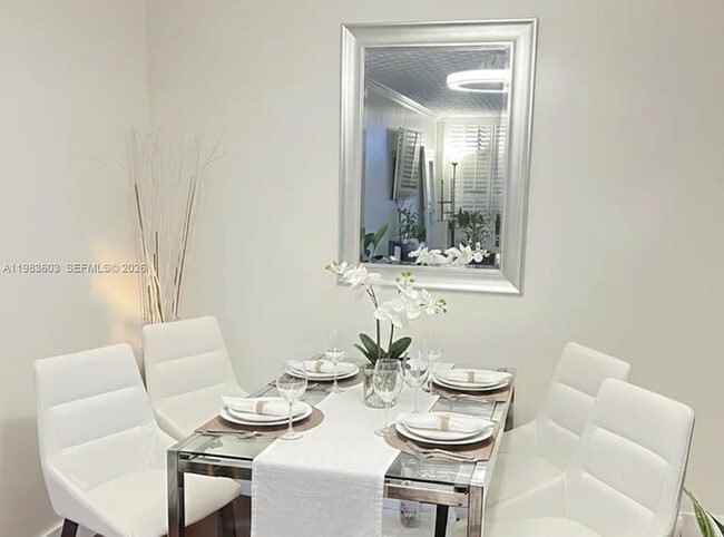 Building Photo - 2450 NE 135th St