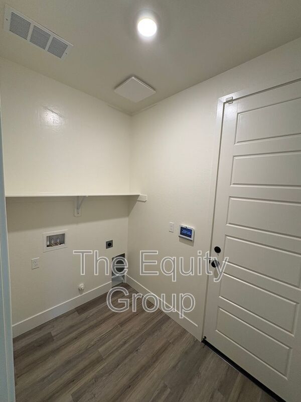 Foto del edificio - 2405 N Fontana St