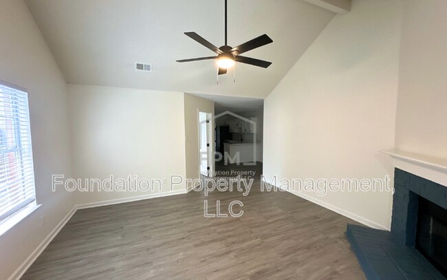 Foto del edificio - 1818 Winship Dr