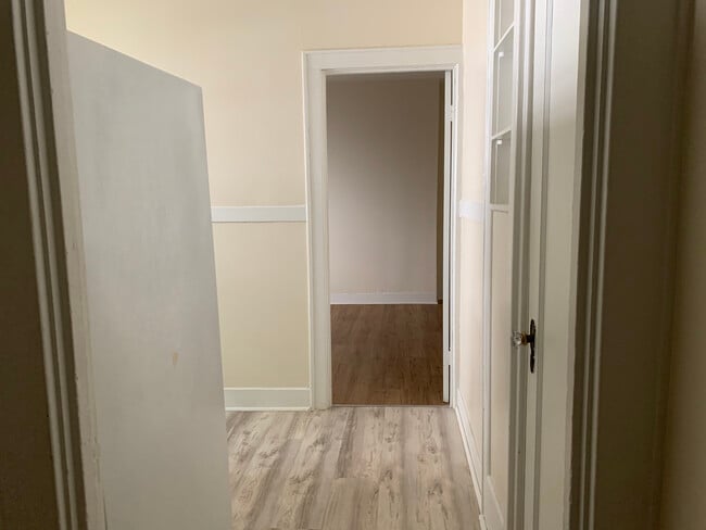 Building Photo - 357 Morris St