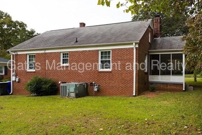 Foto del edificio - Home in Historic Hillsborough