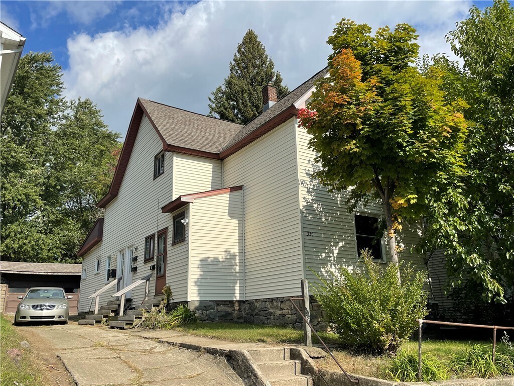 330 E 3rd St, Erie, PA 16507 House Rental in Erie, PA