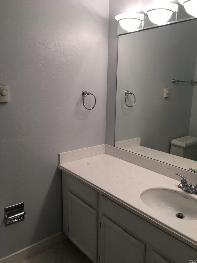 Building Photo - 158 Cypress Pl