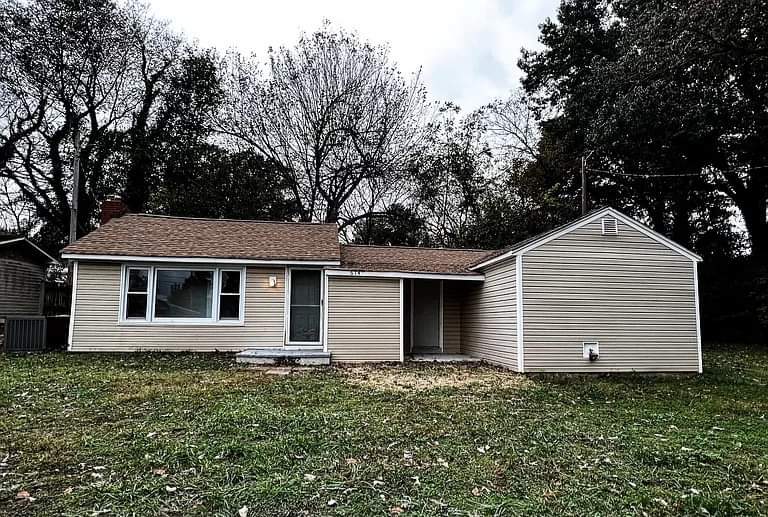 Front - 614 Manley St