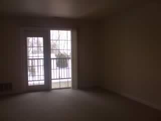 Building Photo - 4700 Fox Pointe Dr