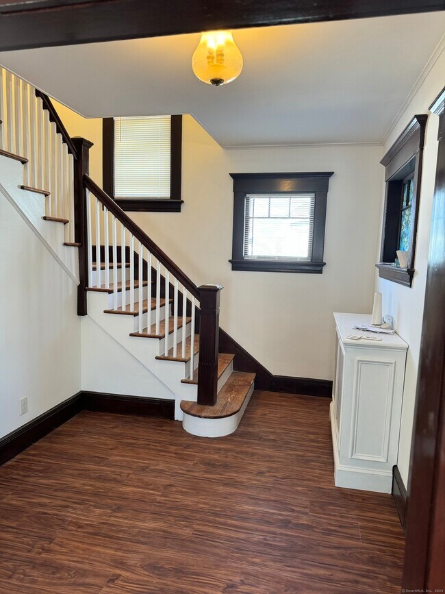 Building Photo - 157 Beechmont Ave