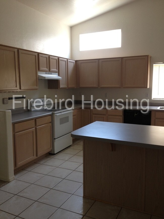 Foto del edificio - 9025 W Virginia Ave