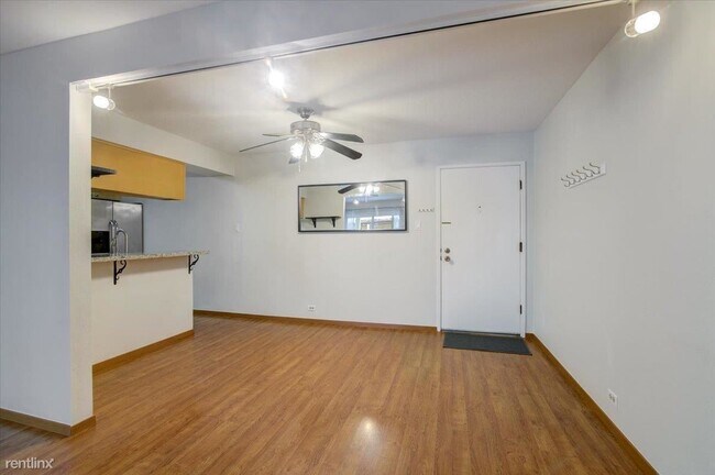 Building Photo - 1 br, 1 bath Condo - 8106 Admiralty Ln