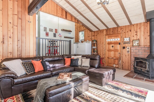 Building Photo - 8915 Lufkin Dr
