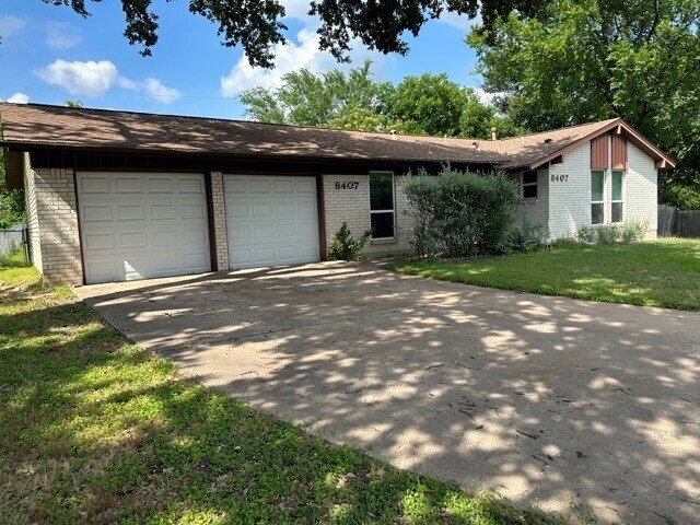 Building Photo - 8407 Leesburg Cir